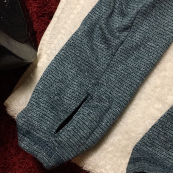 Sport top - Picture 2 of 4